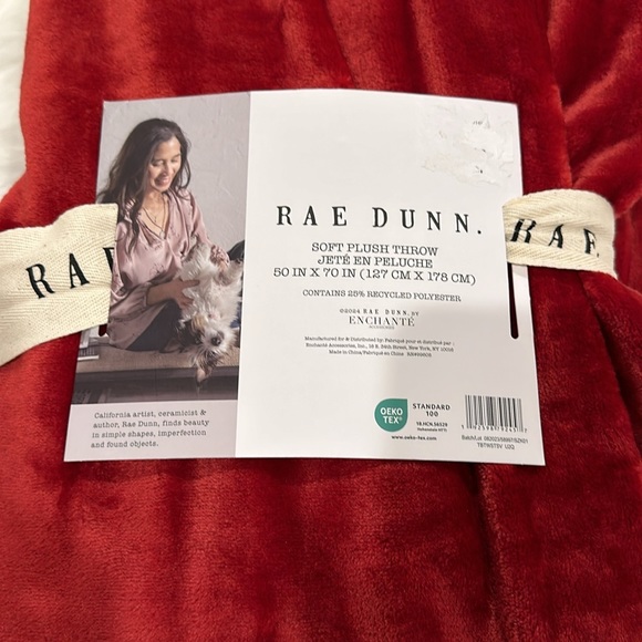 RAE DUNN Soft Plush Throw - Picture 2 of 9